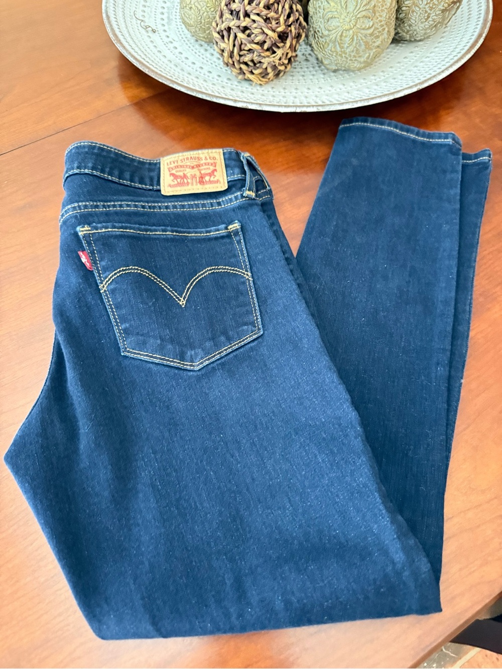 Levi's Women's Dark Blue Skinny Jeans with Signature Back Pocket